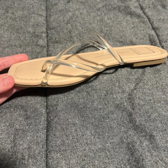 Dolce Vita Leanna. In Chrystal Vinyl. (clear) sandals 7.5. Like new. - Picture 2 of 2